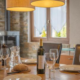 Chalet Ambigu by Interhome, hotel i Ovronnaz