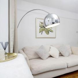 Stylish Victorian 3 Bed House Huge Garden/Parking, hotel in Staines