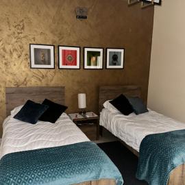 Spacious Private Room 5 Minutes from Malta Airport Private Bathroom Kitchen Access Quiet Area Friendly Labrador Candy