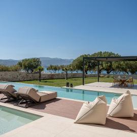 Pnoe Villas - Seafront Experience, hotel em Tavronitis