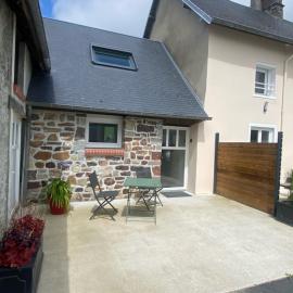 gîte avec chambre mezzanine pour 2 pers: Bréhal şehrinde bir otel