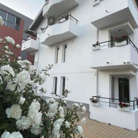 Хотел CANAVAN'S - beach in 2 minutes, hotel en Ravda