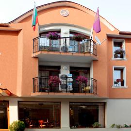 Lucky Hotel