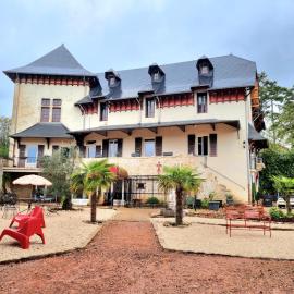 LE MANOIR- CLUNY, hôtel à Cluny
