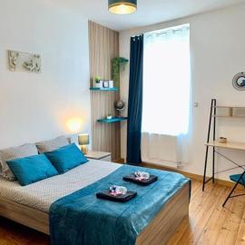 Maison 3 chambres - 600m Métro Marbrerie - Lille، فندق في Mons-en-Baroeul