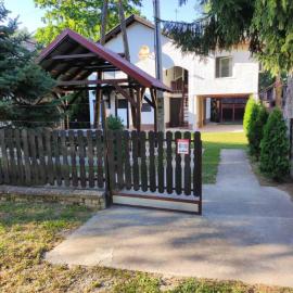 Apartmani Dunav Apatin, хотел в Апатин