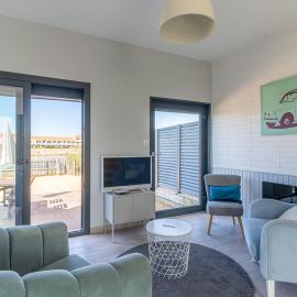 Superbe T3 rénové à 200m de l'océan avec terrasse et parking privatif - FR-1-50-74