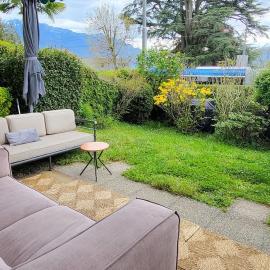 Lake side(5min)/fire place/garden/freeparking/45m2