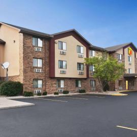 Super 8 by Wyndham Peoria, hotel u gradu 'Peoria'