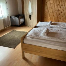 Ruhige freistehender Bungalow mit Parkplatz, hotel em Beckum