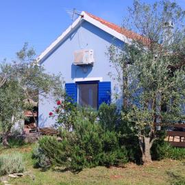 Holiday home Mola, hotel in Ugljan