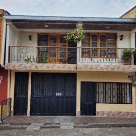 Casa Central, primer piso