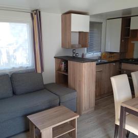 MOBIL-HOME TOUT CONFORT, 3 CHAMBRES, Domaine de Kerlann, hotel di Pont-Aven