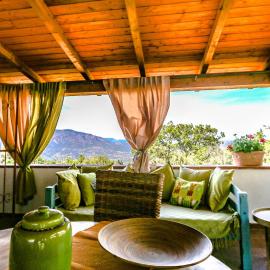 Casa Vacanze Giada, готель у місті Ольєна
