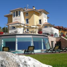 Viesnīca La Quiete Resort pilsētā Romeno
