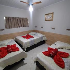 Casa Completa com Garagem a 400mts da basilica, hótel í Aparecida