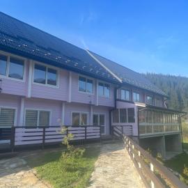 Кольорове життя, hotel in Mykulychyn
