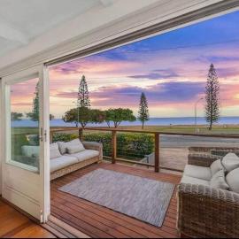 Bells Beach Bungalow, hotel in Clontarf