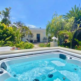 Casa Boticaria, bonito Paraíso Privado con jardín y Jacuzzi., hotel in La Orotava