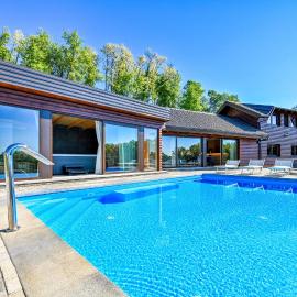 Four-Bedroom Holiday Home