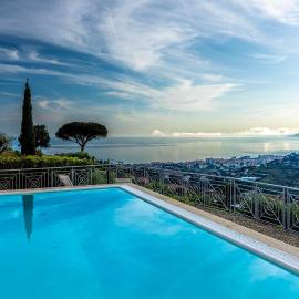 Villa Gaia - Luxury Villa, pool & wellness rooms, viešbutis Bordigeroje