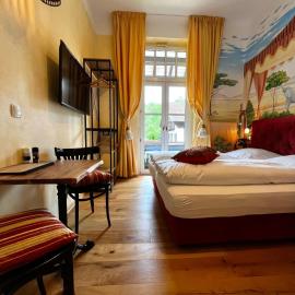 PARK VILLA zentral am Mittelrhein Zimmer&Apartments Self check in Aparthotel, hotel in Boppard