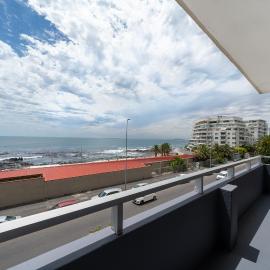 Perfect beach-side condo in Sea Point, Cape Town with ocean view, hotel a Città del Capo