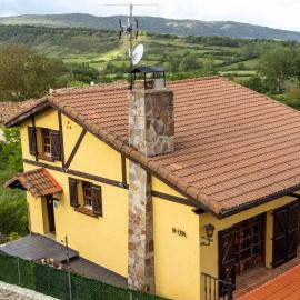 Casa Alseda en Las Merindades, hotel a Salazar