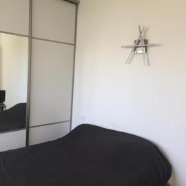 Chambre à louer 1 à 2 personnes chez l'habitant, hotel in Saint-Herblain