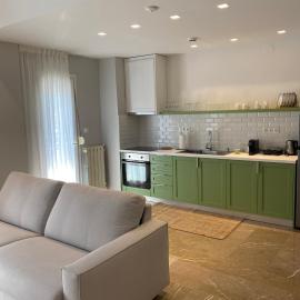 Theta Θ2 Luxury Apartment's، فندق في سلانيك