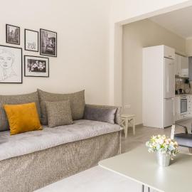 Sissy apartment