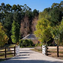 Maison 24, hotel u gradu Trentham