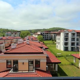Low cost apartments in Green Life Sozopol، فندق في سوزوبول