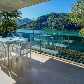 The Glass House & SPA, hotel din Caslano