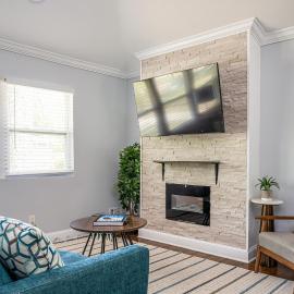NEW Spacious Decatur Oasis w Fire Pit, Mins to ATL, hotel u gradu 'Decatur'