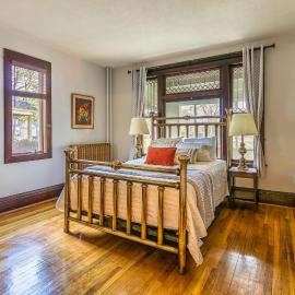 Cottage in the City - Historic Charm, Modern Touch, khách sạn ở Saint Paul