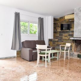 Barreira Beachfront Room 1, hotel in Verga Kalamata