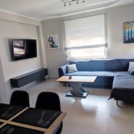 A & F Apartments - Ari's house