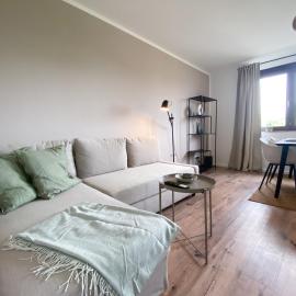 Apartment mit Rheinblick, Messe, Balkon, Küche, Parkplatz