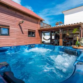 Encantador alojamiento con jacuzzi opcional, BBQ, íntimo, ideal para parejas