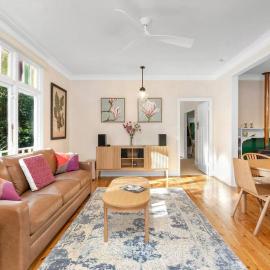 Willow Tree Cottage in Bustling Creative Bundanoon