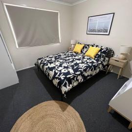 Caboolture South 3-bedroom Home, hotelli kohteessa Caboolture