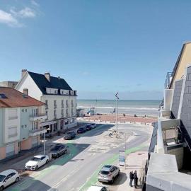 Duplex avec balcon à 2 min de la plage - FR-1-482-103