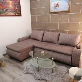 DEP House, hotel in Zemun