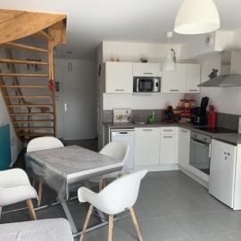 Charmante maisonnette à Quend Plage, 2 chambres, jardinet, parking, proche commodités - FR-1-482-45, hotel in Quend
