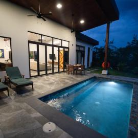 Modern Villa Overlooking Macal River Valley, hotel in Benque Viejo del Carmen