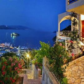 Daphne Bungalows, hotel a Tolo