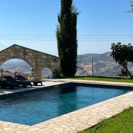 Romanos Villa, hotel em Pafos