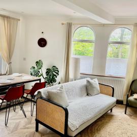 The Dance School - 1 and 2 Bedroom Apartments in the Heart of Chesterfield, hotel in Chesterfield