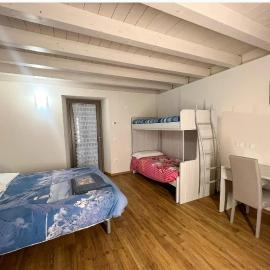 Osteria Carli B&B, Hotel in Gratacasolo